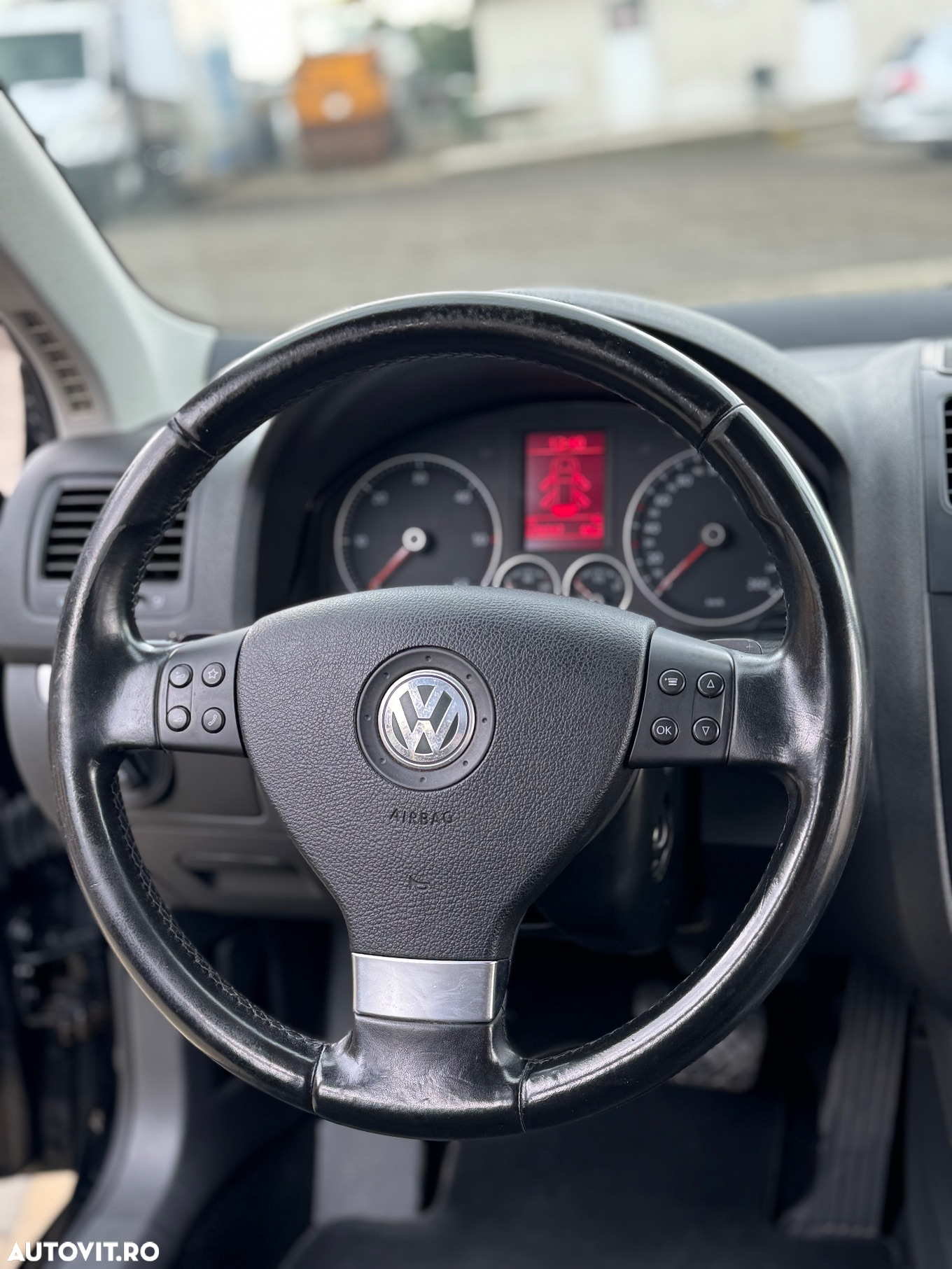 Volkswagen Golf 2.0 TDI BlueMotion Technology Highline DSG - 14