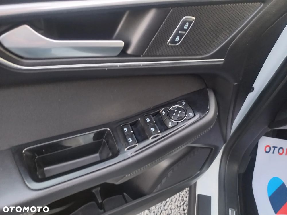 Ford Mondeo 2.0 TDCi Titanium PowerShift - 30