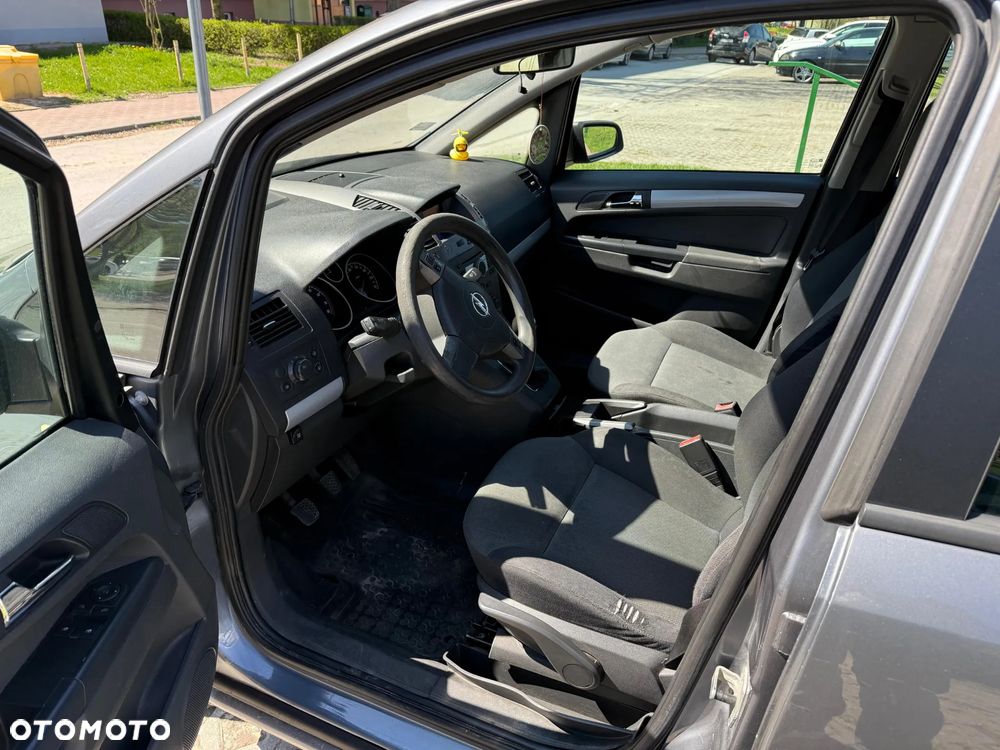 Opel Zafira 1.6 - 4