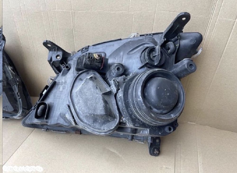 Reflektor lampa przód lewa prawa Opel Vectra c gts - 9
