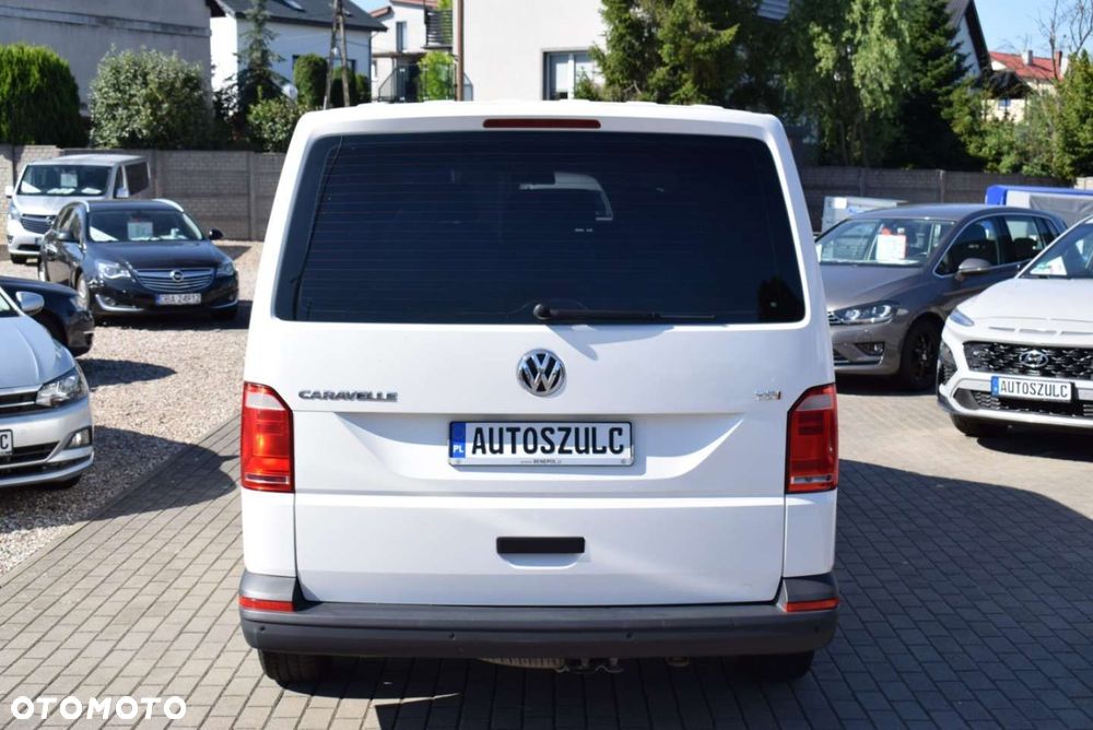 Volkswagen Caravelle - 9