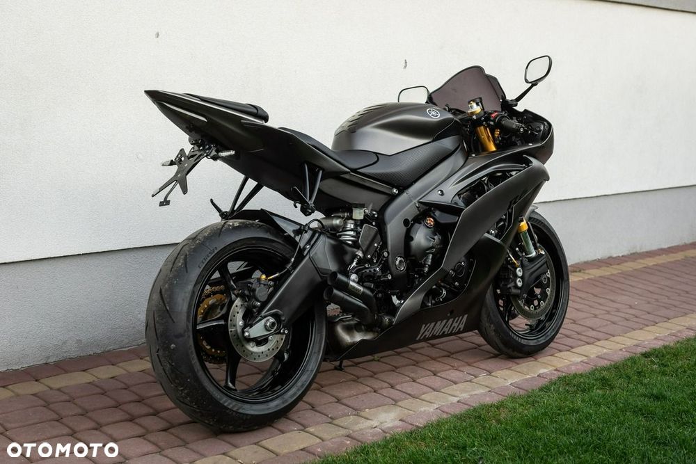 Yamaha R6 - 3