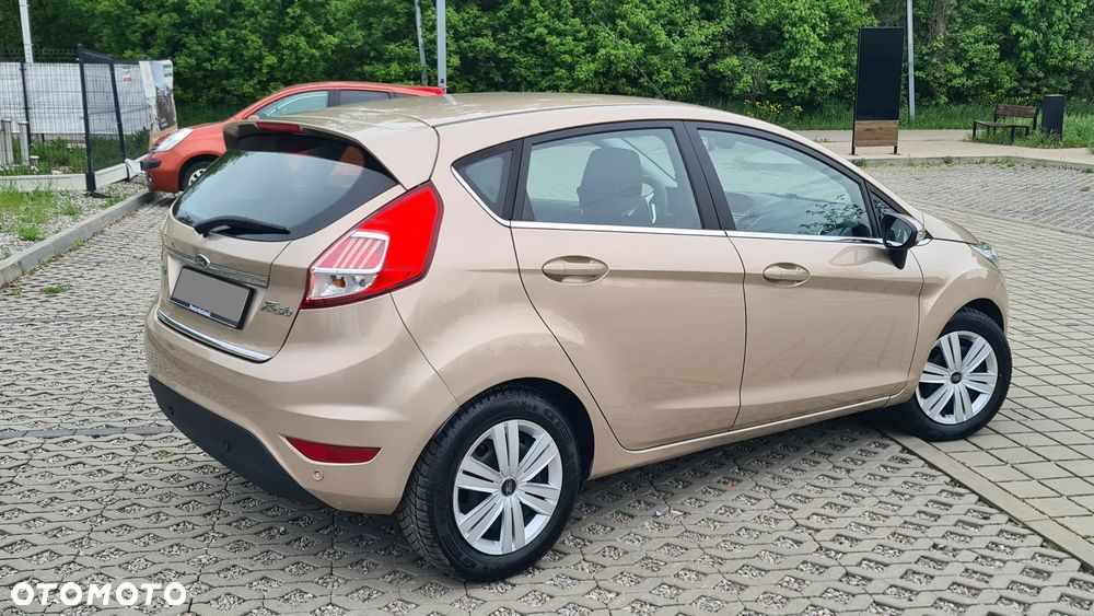 Ford Fiesta 1.0 EcoBoost S&S TITANIUM - 4