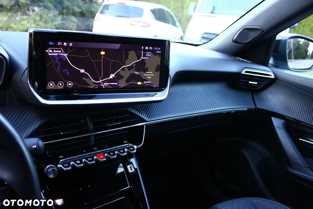 Peugeot 2008 1.5 BlueHDi Allure S&S EAT8 - 30