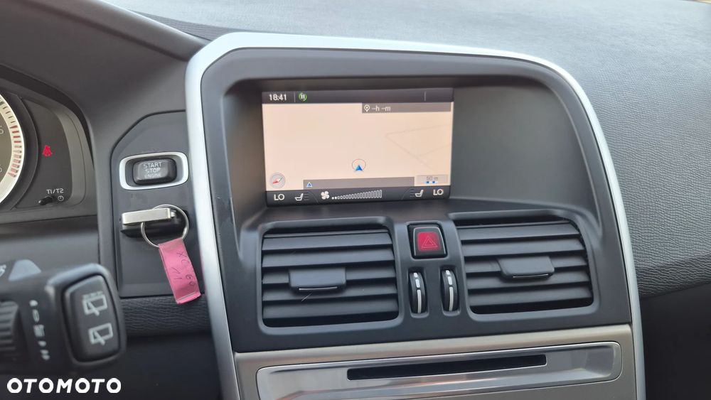 Volvo XC 60 D4 Momentum - 16