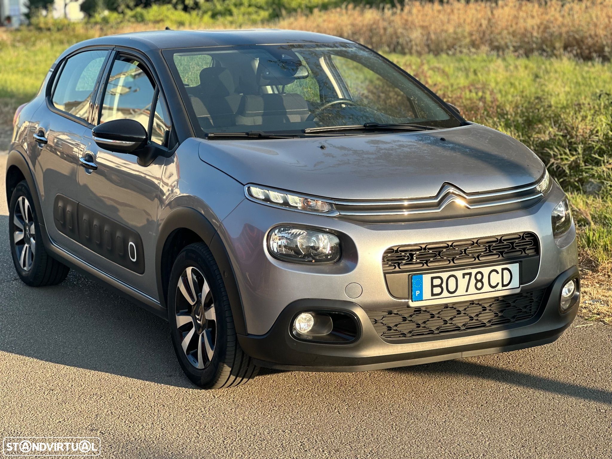 Citroën C3 1.2 PureTech Shine - 1