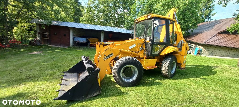 JCB 2DX - 9