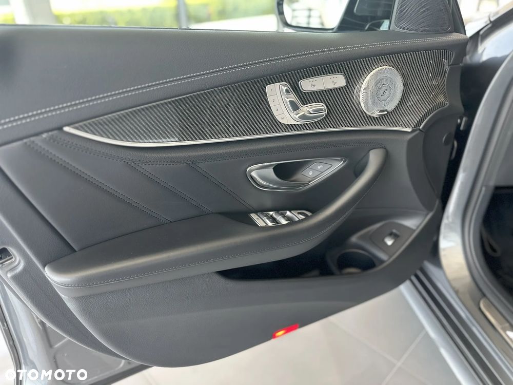 Mercedes-Benz Klasa E AMG 53 4-Matic+ - 12