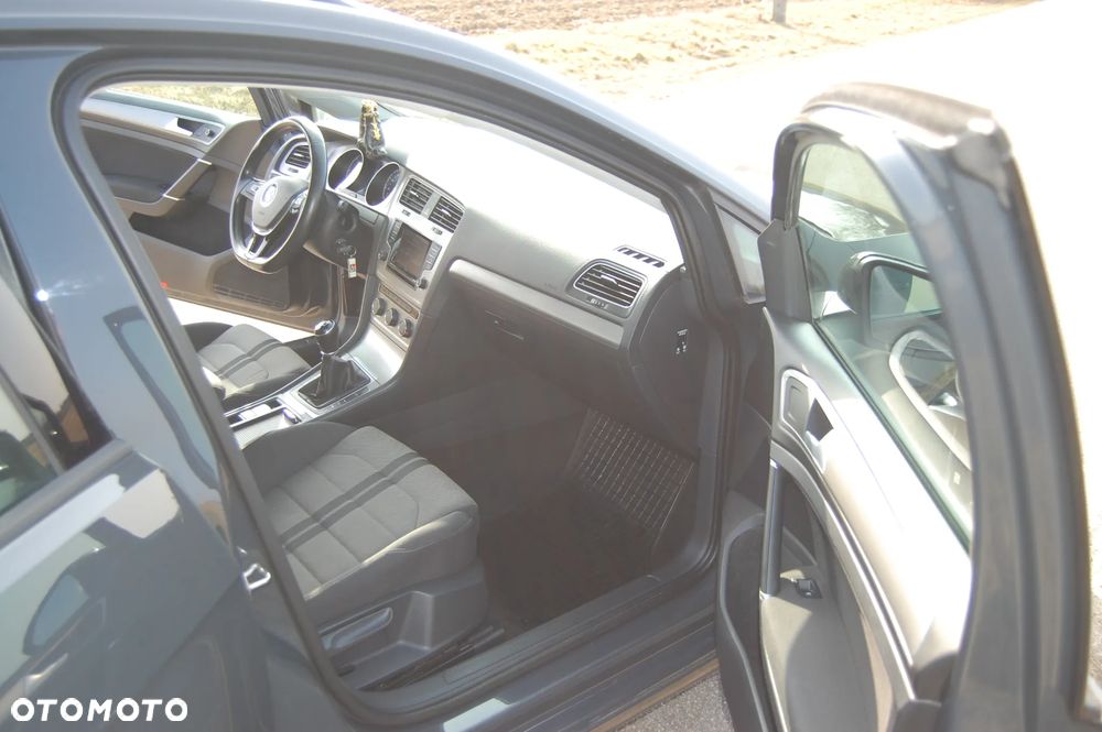 Volkswagen Golf 1.6 TDI BMT Comfortline - 12