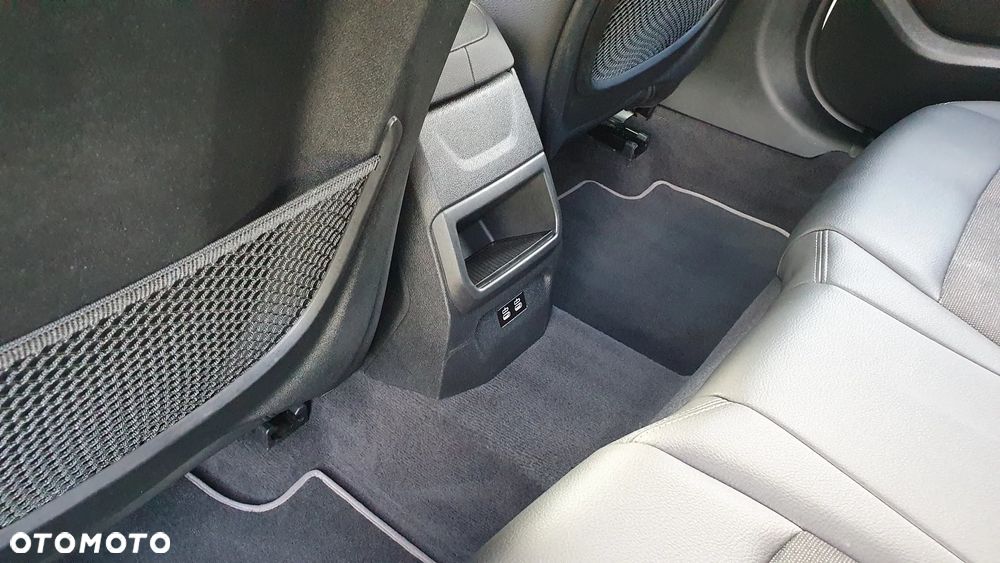 BMW Seria 1 118i Sport Line - 13