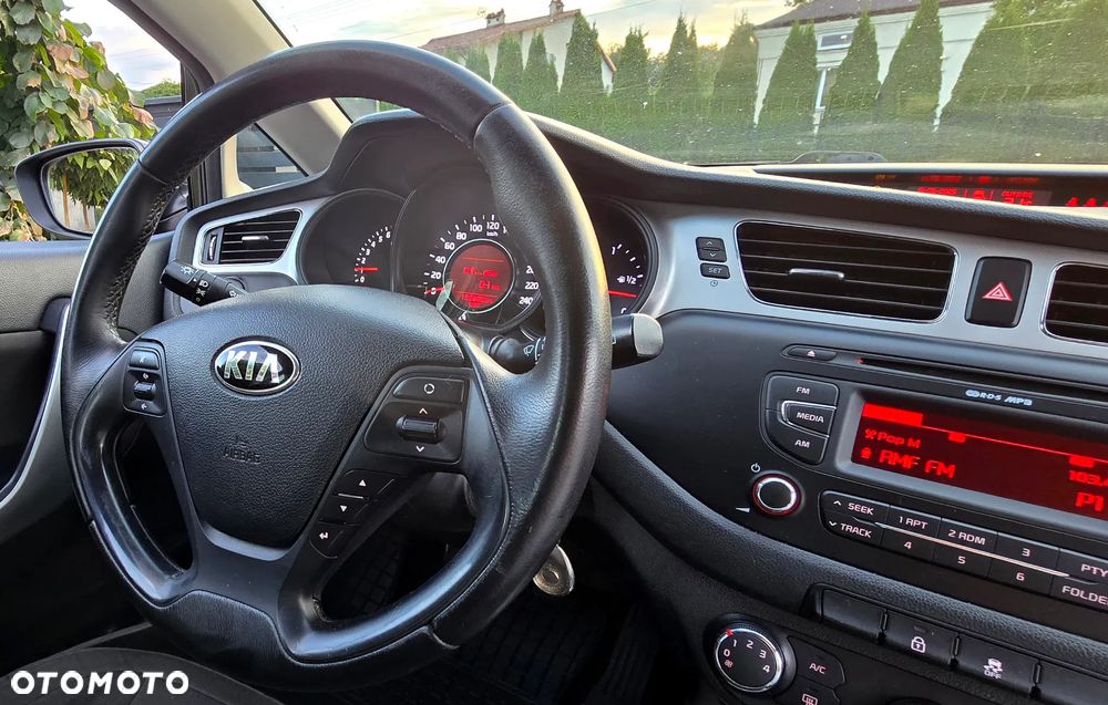 Kia Ceed 1.4 CVVT Attract - 13