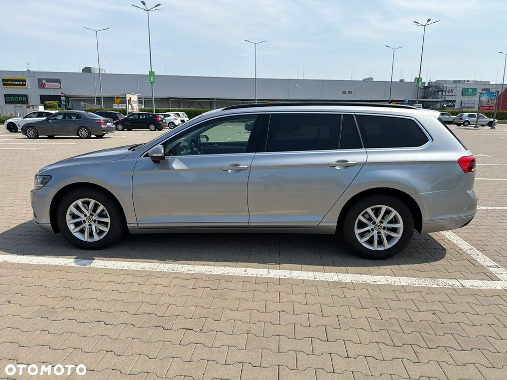 Volkswagen Passat Variant 2.0 TDI EVO Business DSG - 2