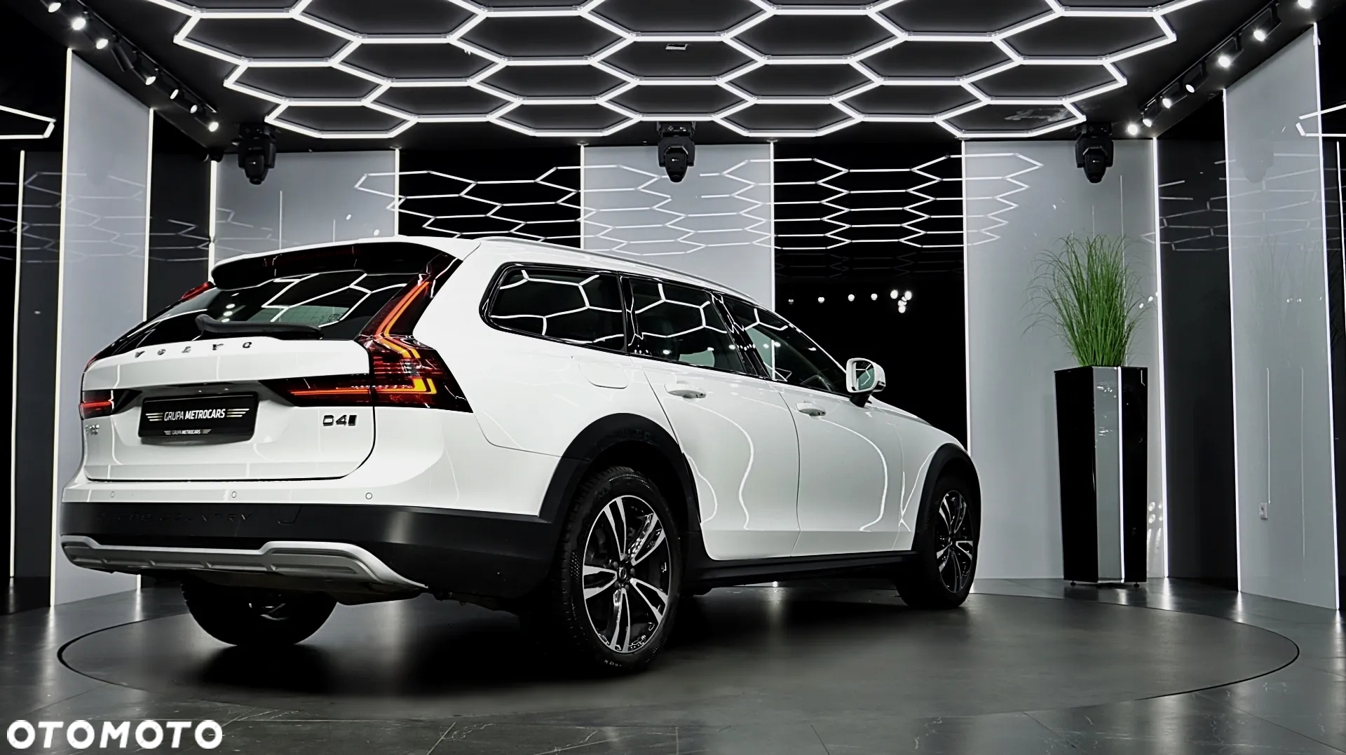 Volvo V90 Cross Country D4 AWD Pro - 9