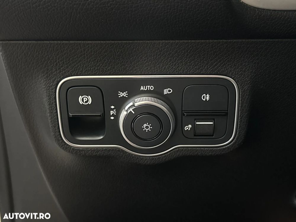 Mercedes-Benz GLB 200 d 4MATIC 8G-DCT - 16