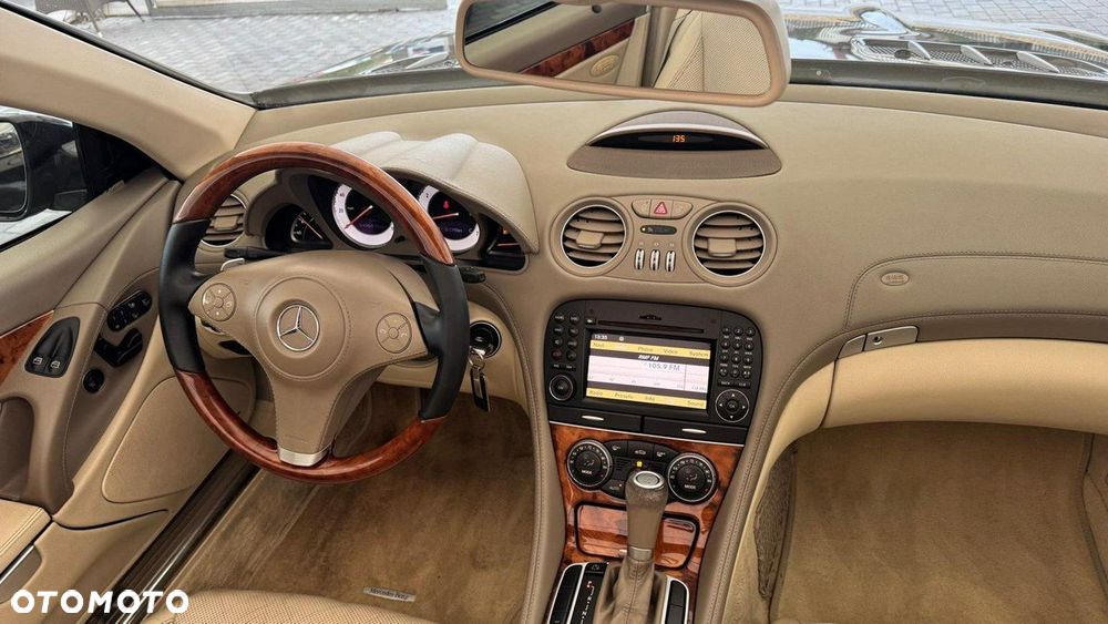 Mercedes-Benz SL - 22