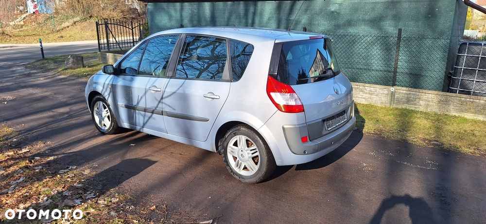 Renault Scenic 2.0 16V Luxe Expression - 5