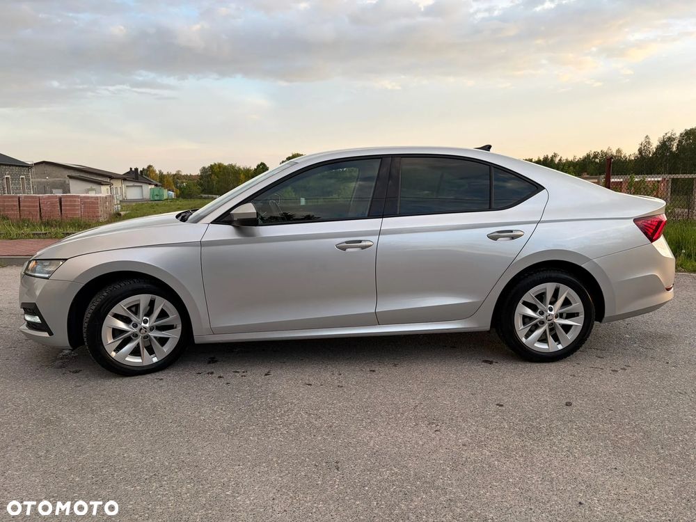 Skoda Octavia 2.0 TDI Ambition DSG - 2