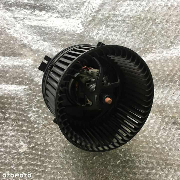 DMUCHAWA WENTYLATOR NAWIEWU VW SEAT A3 1J1819021B - 3