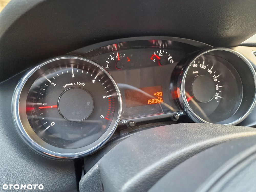 Peugeot 3008 1.6 HDi Premium - 11