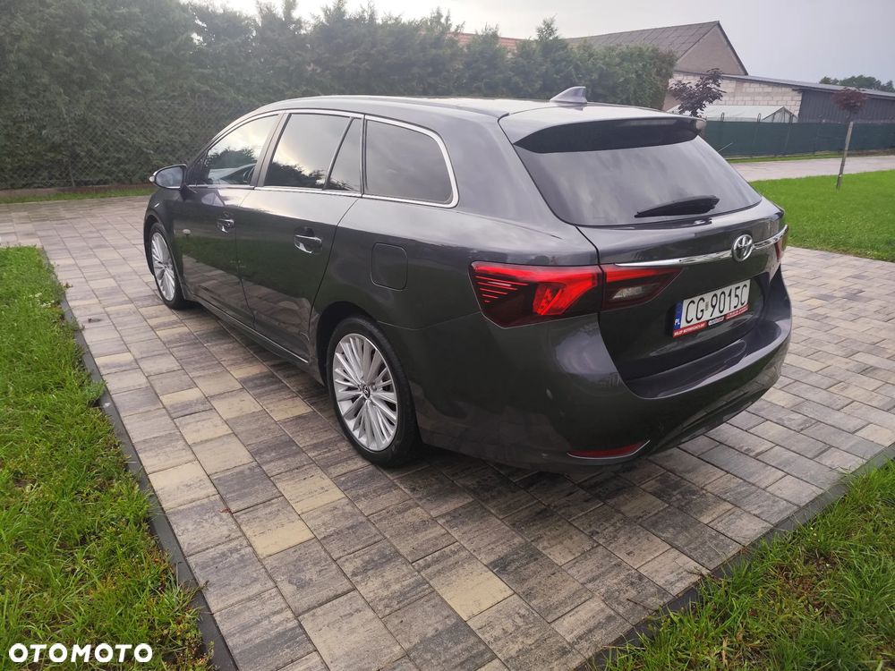 Toyota Avensis 2.0 D-4D Prestige - 10