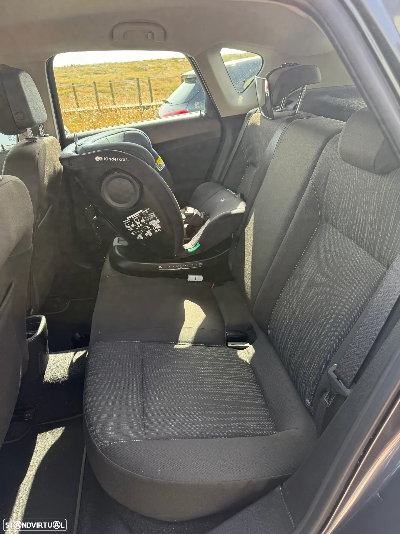 Opel Astra 1.4 Enjoy - 19
