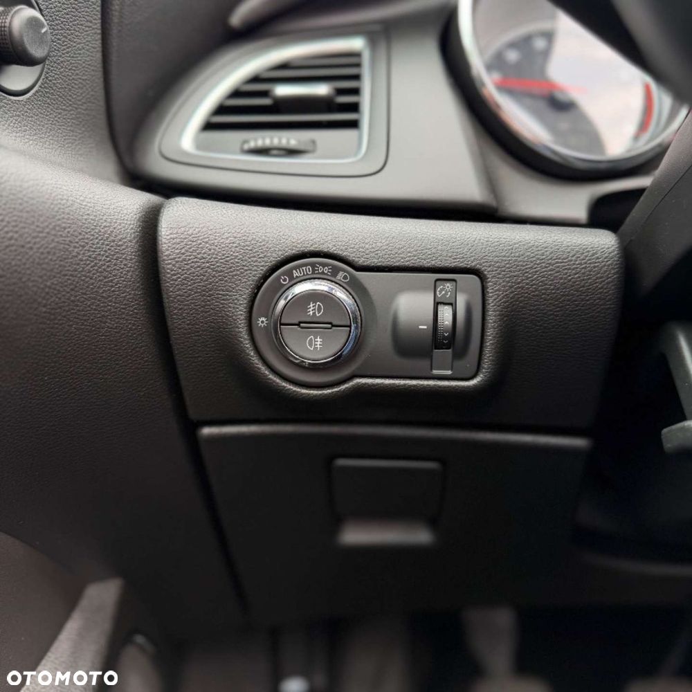 Opel Cascada - 31