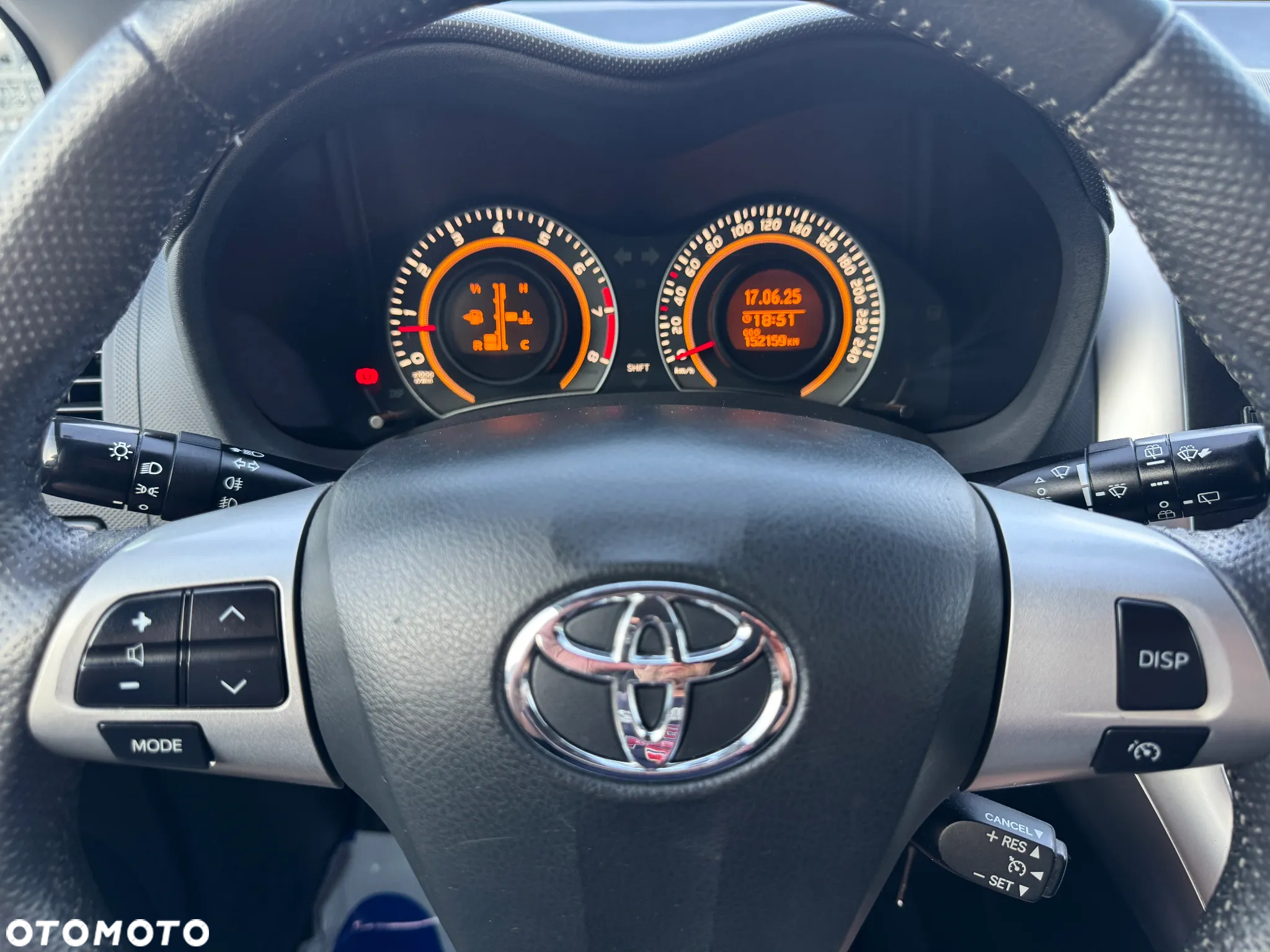 Toyota Auris 1.6 Premium - 19