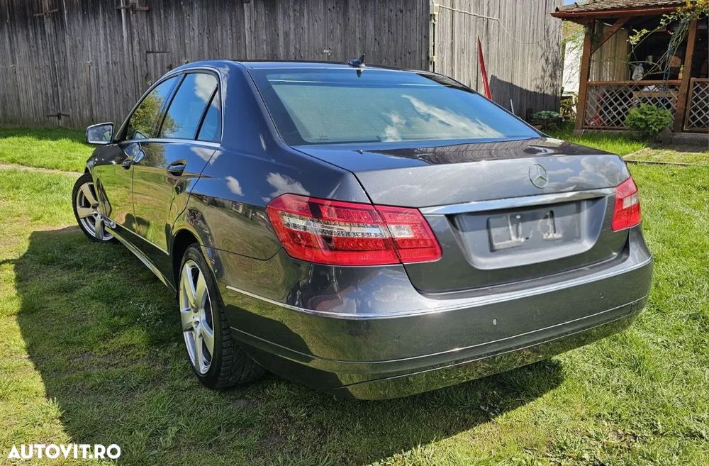 Mercedes-Benz E 220 CDI BlueEfficiency Aut. - 3