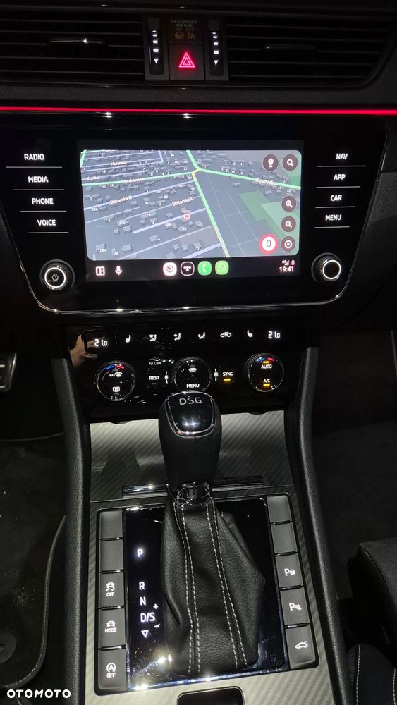 Skoda Superb 2.0 TSI Sportline DSG - 22