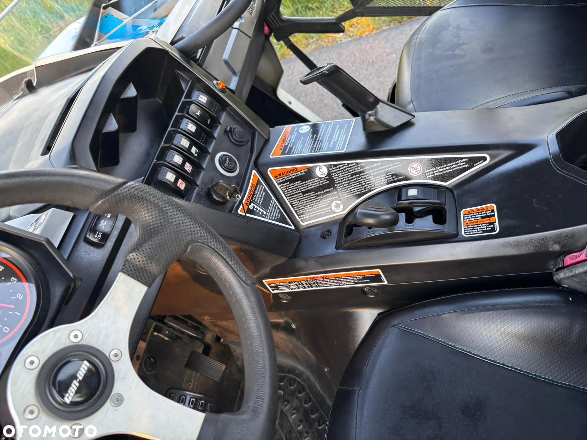 Can-Am Maverick - 8