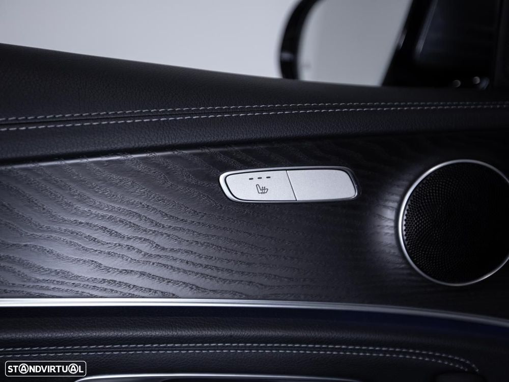 Mercedes-Benz E 300 de AMG Line - 17