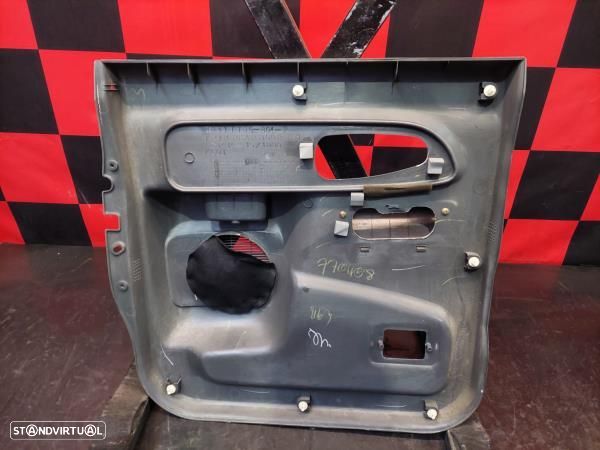 Quartela Trás Direita Mitsubishi L 200 (K7_T, K6_T) - 2