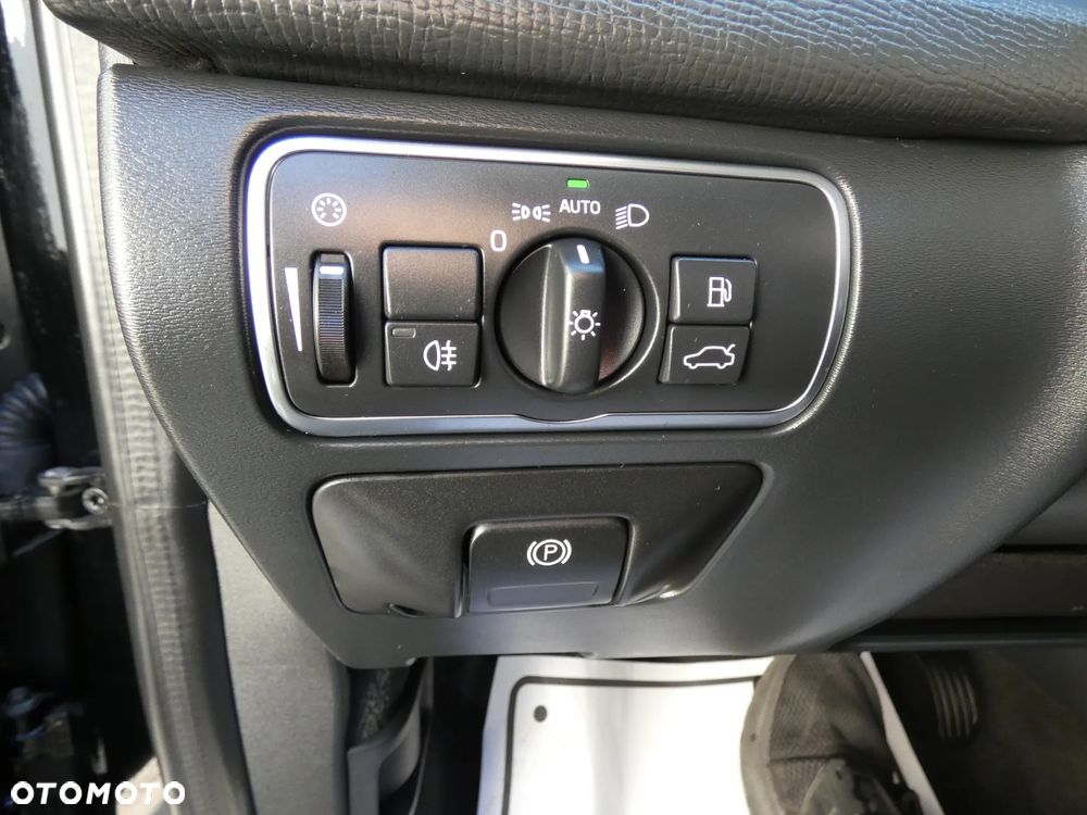 Volvo XC 60 D5 AWD Geartronic Summum - 27