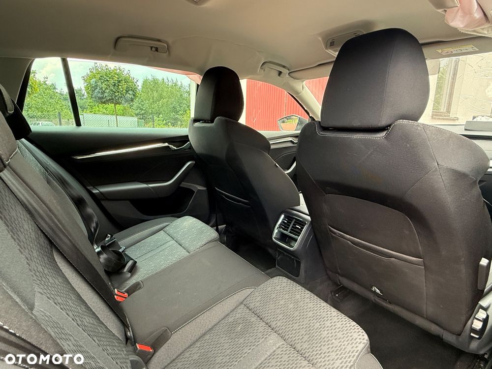 Skoda Octavia 2.0 TDI 4x4 Style DSG - 10