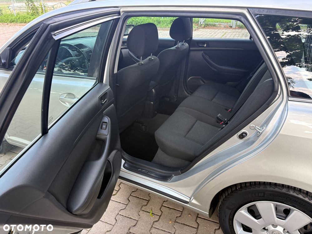 Toyota Avensis 1.8 VVT-i Edition - 23