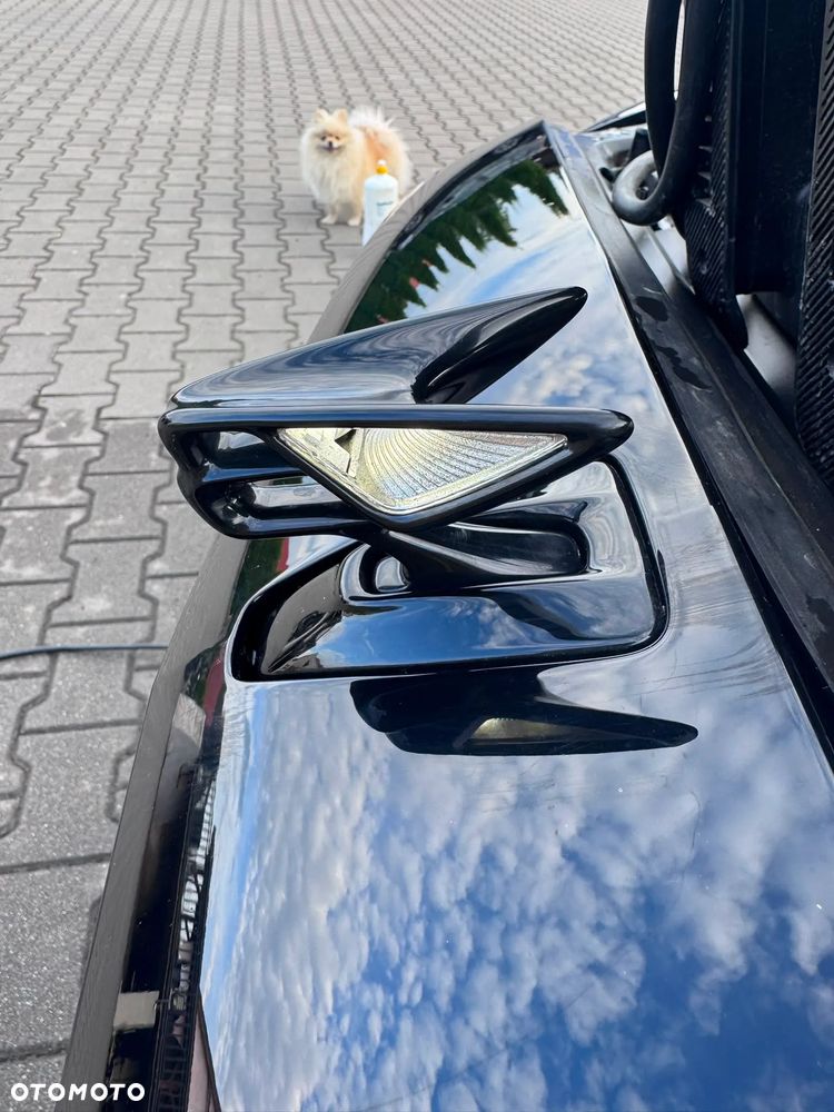 Bentley Flying Spur V8 S - 30