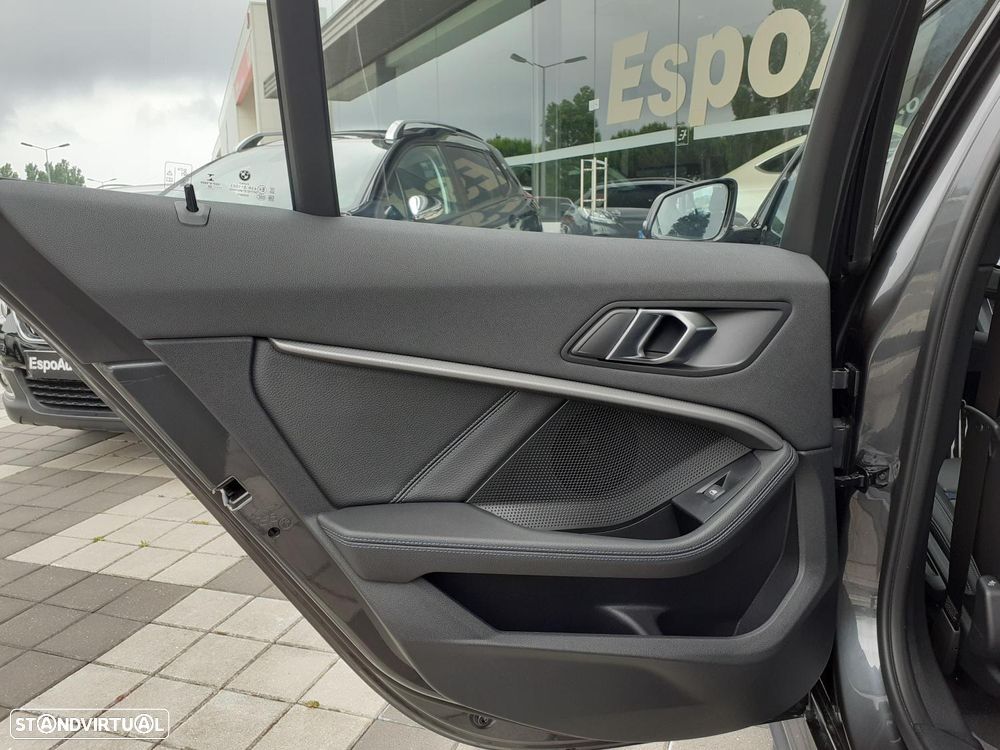 BMW 118 i Pack Desportivo M Auto - 22
