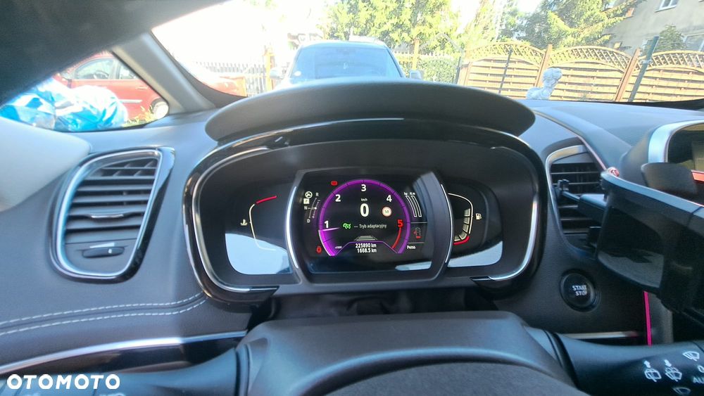 Renault Espace 1.6 dCi Energy Initiale Paris EDC 7os - 9