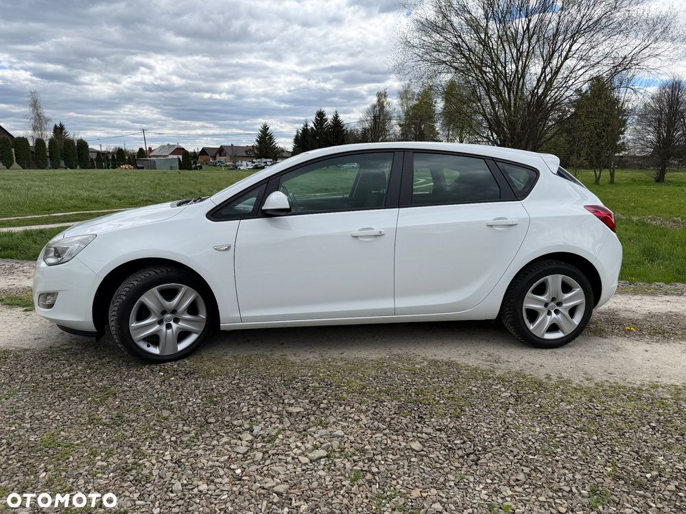 Opel Astra 1.4 Turbo - 9