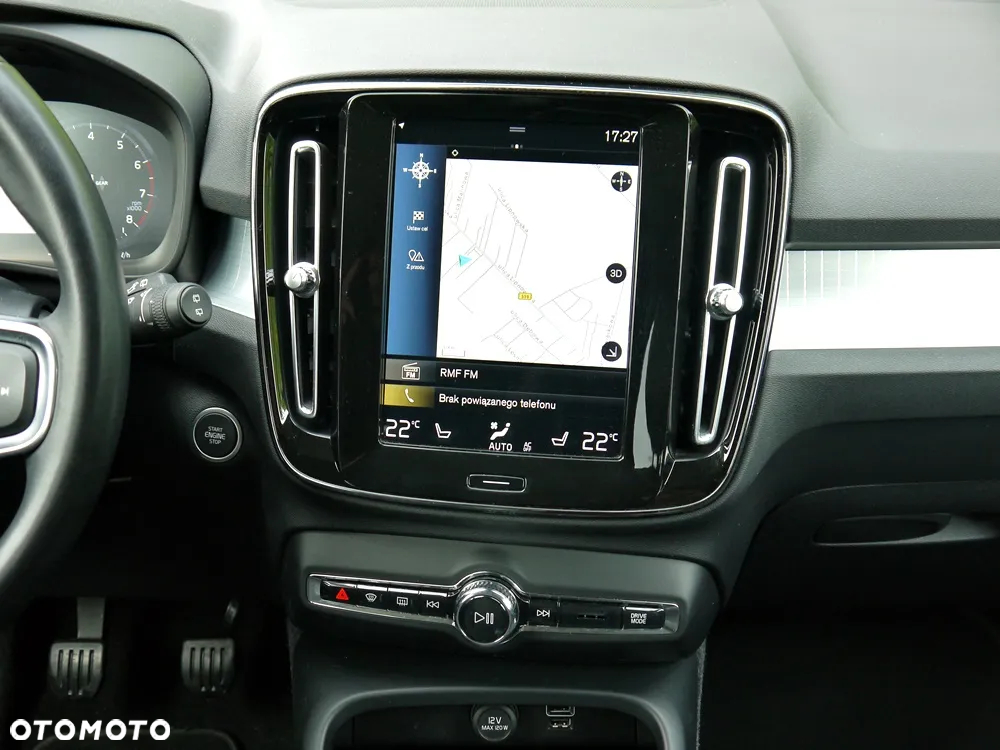 Volvo XC 40 T3 Momentum - 17