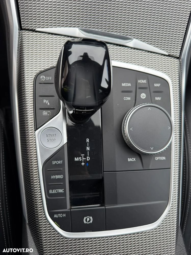 BMW Seria 3 330e AT PHEV - 22