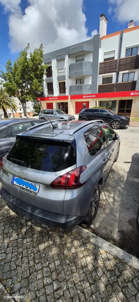 Peugeot 2008 1.2 PureTech Allure - 5