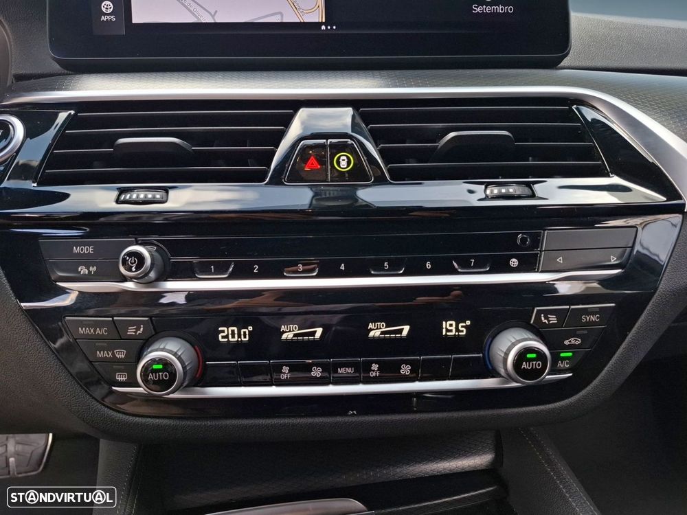 BMW 520 d Pack Desportivo M Auto - 23