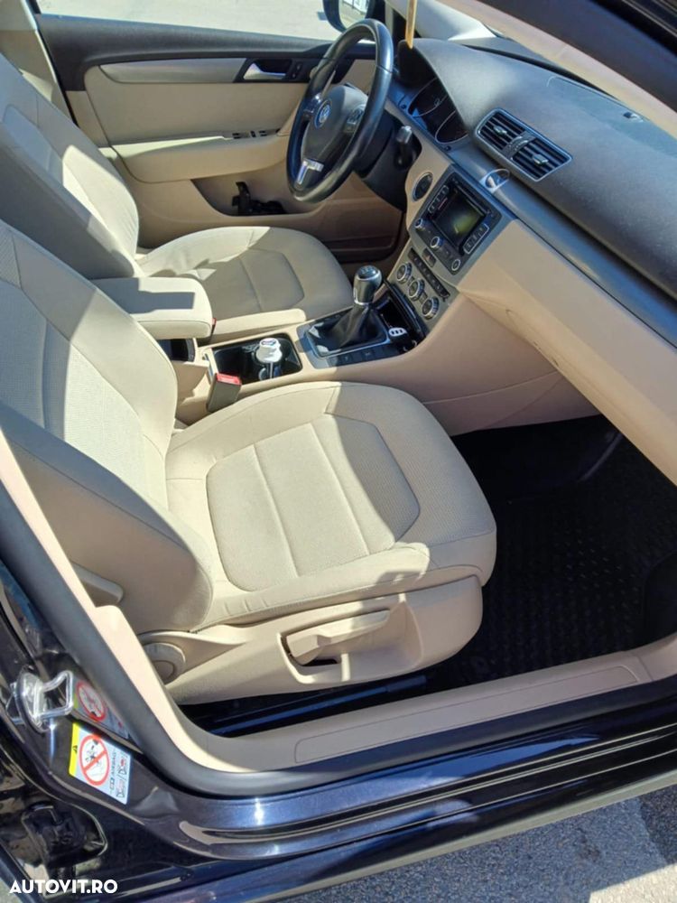 Volkswagen Passat Variant 2.0 Blue TDI SCR Business Edition - 16