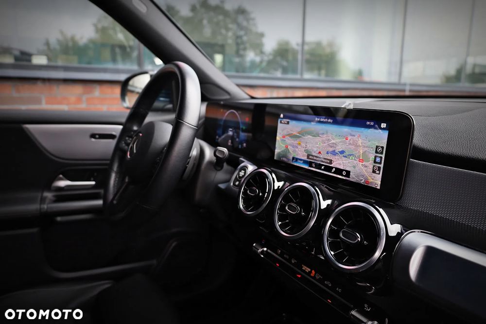 Mercedes-Benz GLB 200 Style 7G-DCT - 21