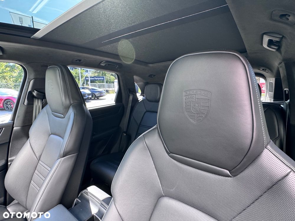 Porsche Cayenne GTS - 27
