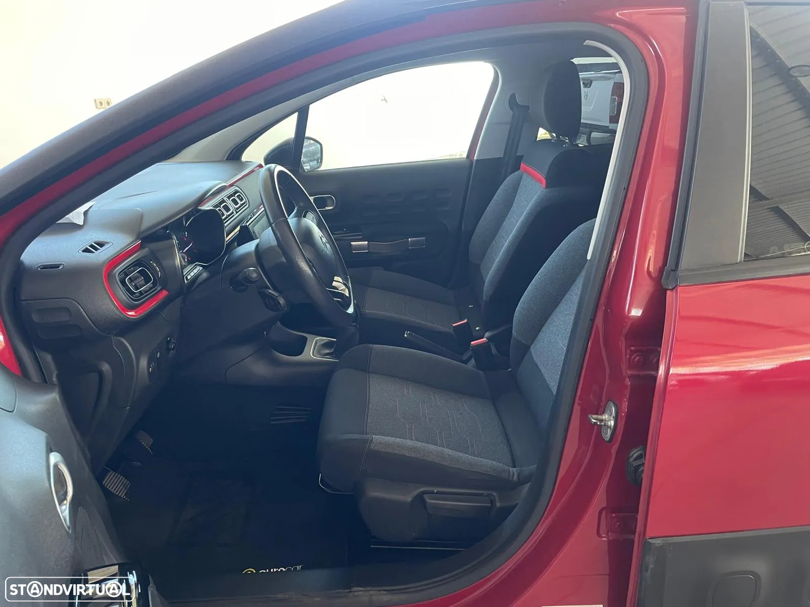 Citroën C3 1.2 PureTech Shine - 9