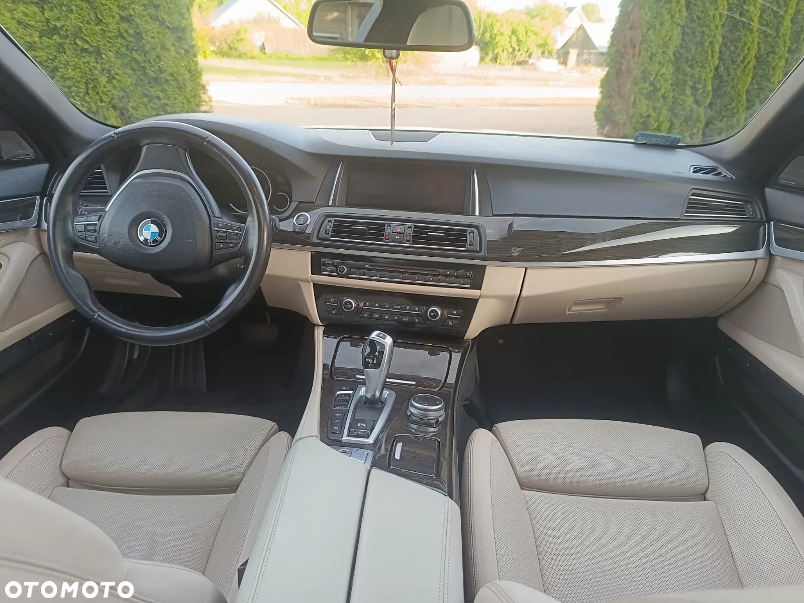 BMW Seria 5 535d xDrive - 14