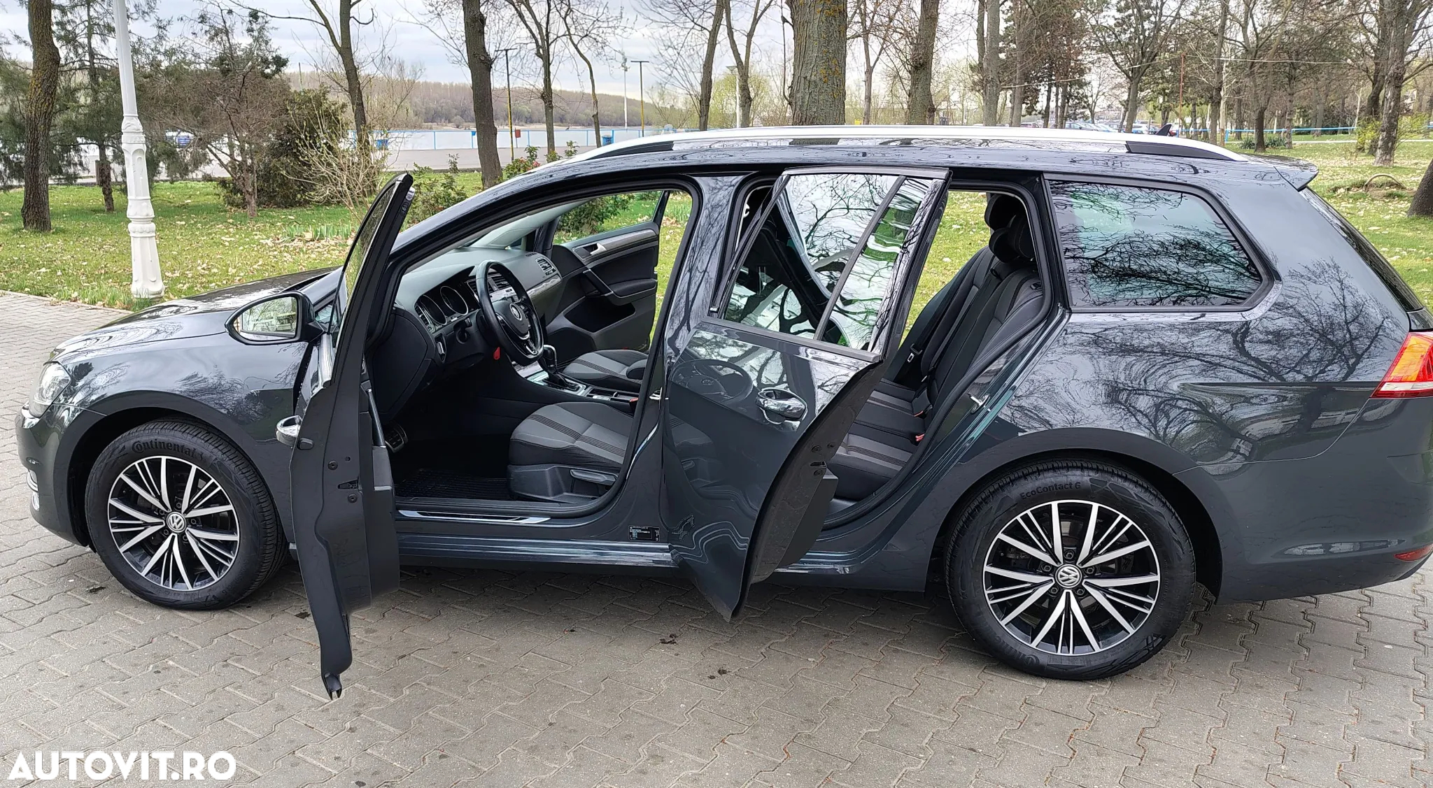 Volkswagen Golf Variant 2.0 TDI BlueMotion Technology DSG Allstar - 10