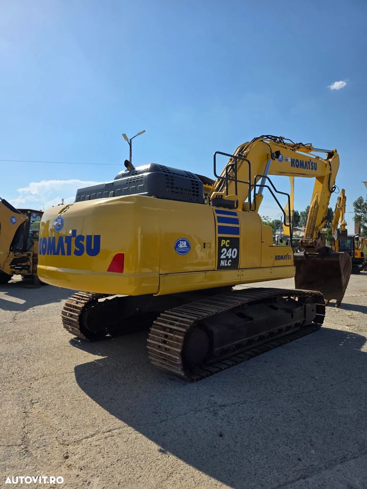 Komatsu PC240 NLC-11 Excavator pe senile - 7